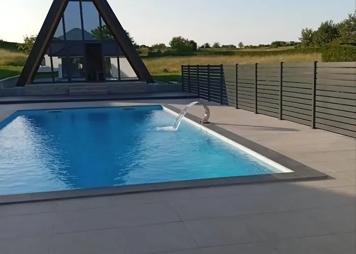 度假居 Rustic Majetici