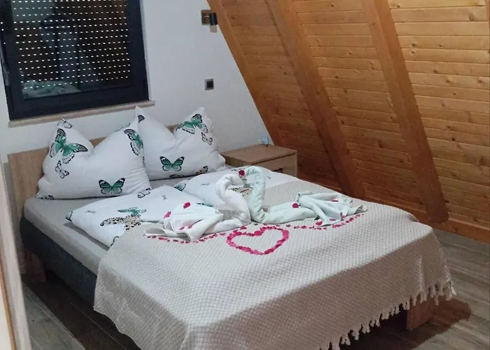 Rustic 度假居 Majetici