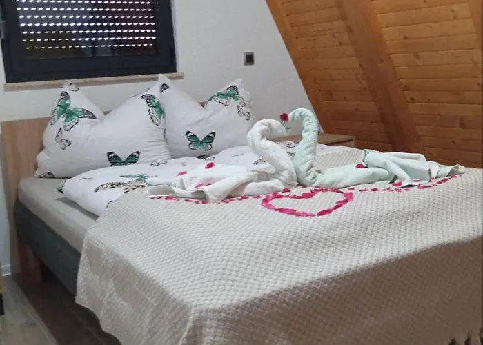 Rustic 度假居 Majetici