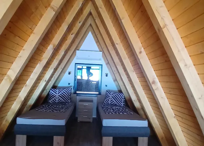 Rustic 度假居 Majetici